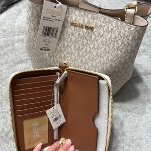 Michael Kors Women's Signature Logo Tote and Zip Wallet Set in Vanilla/Acorn